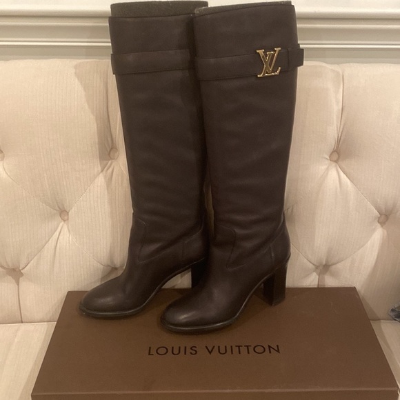 LOUIS VUITTON LEGACY BOOTS EXCELLENT CONDITION - Picture 2 of 7